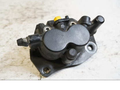 Framsidan på Bromsok från en Triumph Sprint RS -2004 motorcykel.