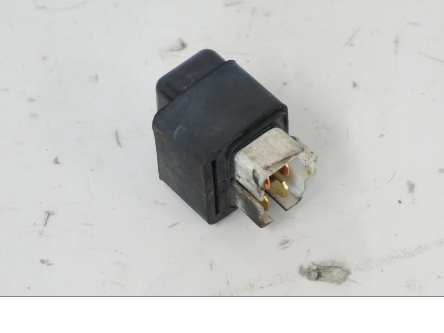 Baksidan på Relä från en Yamaha XV 535 -1995 motorcykel.