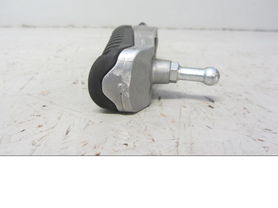 Höger sida på Fotpinne från en Kawasaki ZZ-R 1400 -2016 motorcykel.