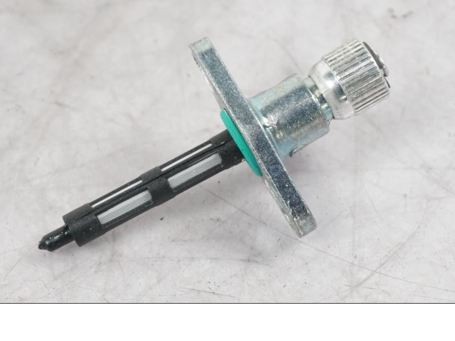 Snett uppifrån på Bensinkran från en Ducati Multistrada V4 -2024 motorcykel.