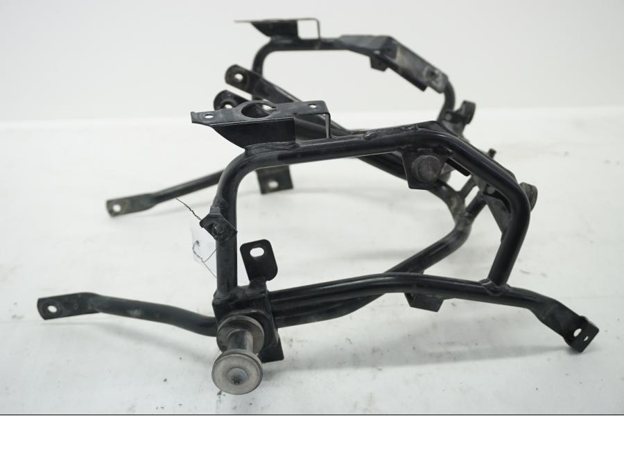 Baksidan på Toppkåpstag från en BMW R 1200 GSA -2011 motorcykel.