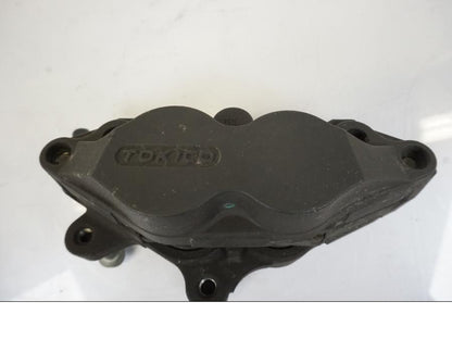 Snett nerifrån på Bromsok från en BMW R 1150 RS -2003 motorcykel.