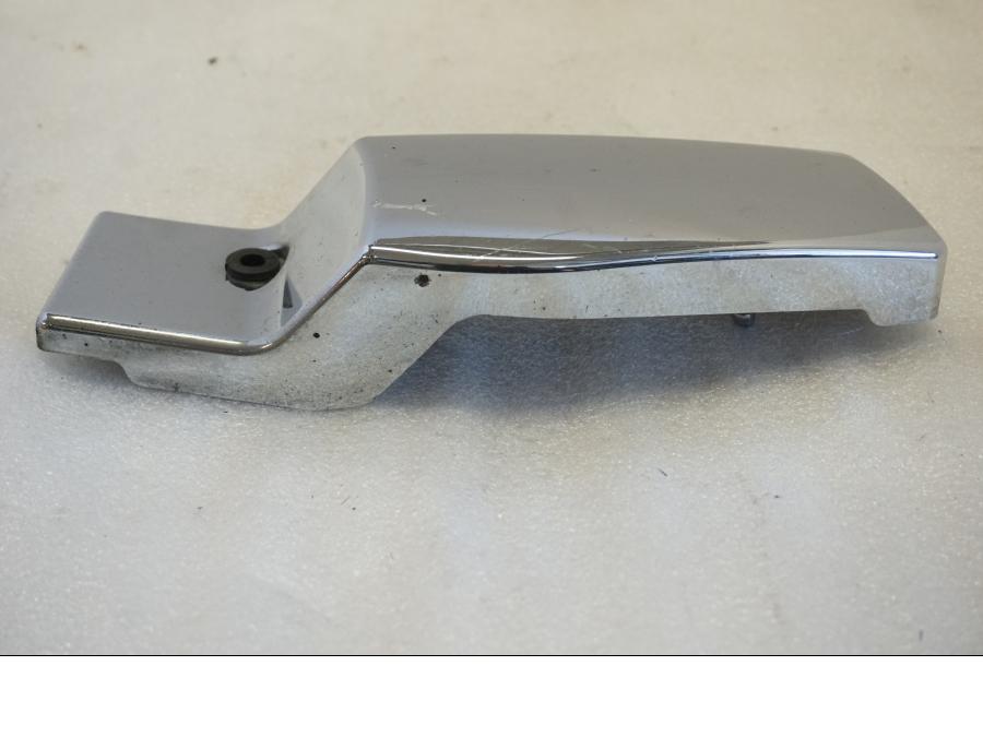 Baksidan på Ramplast från en Suzuki VL 800 -2004 motorcykel.