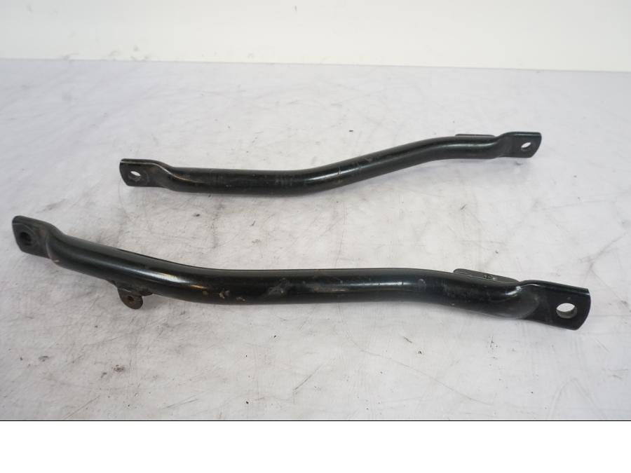 Framsidan på Ramdel från en BMW R 1150 GS -2002 motorcykel.