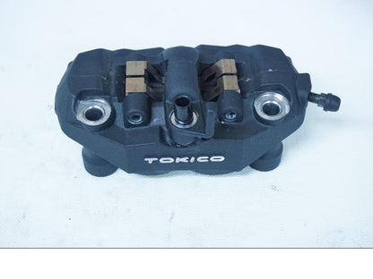 Baksidan på Bromsok från en Suzuki GSX-R 750 -2009 motorcykel.