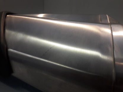 Snett uppifrån på Ljuddämpare från en Kawasaki Z 1000 -2014 motorcykel.