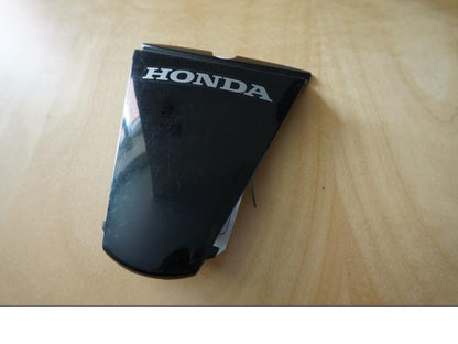 Framsidan på Toppkåpa från en Honda CBR 125 R -2004 motorcykel.