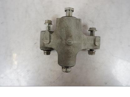 Höger sida på Länkage från en Kawasaki Z 800 -2014 motorcykel.