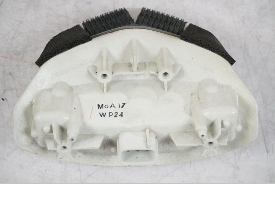 Vänster sida på Baklampa från en Suzuki GSX-R 1000 -2008 motorcykel.