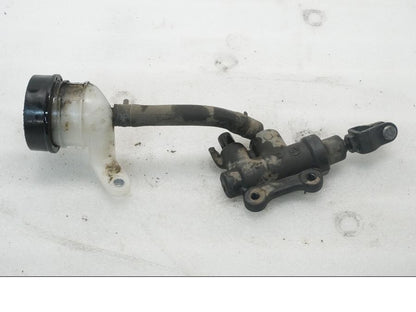 Baksidan på Bromshuvudcylinder från en BMW R 1200 GSA -2017 motorcykel.