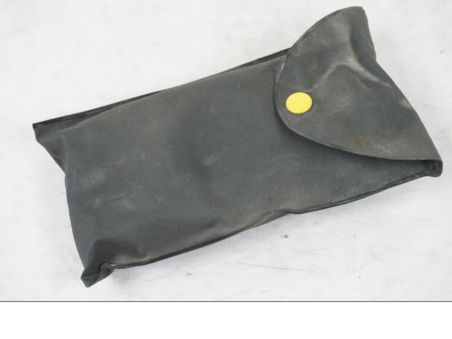 Snett uppifrån på Verktyg från en Yamaha XVS 1100 -2000 motorcykel.