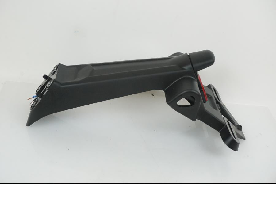 Framsidan på Skylthållare från en Yamaha YZF-R 125 -2019 motorcykel.