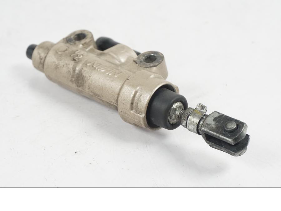 Baksidan på Bromshuvudcylinder från en MV Agusta Dragster -2014 motorcykel.