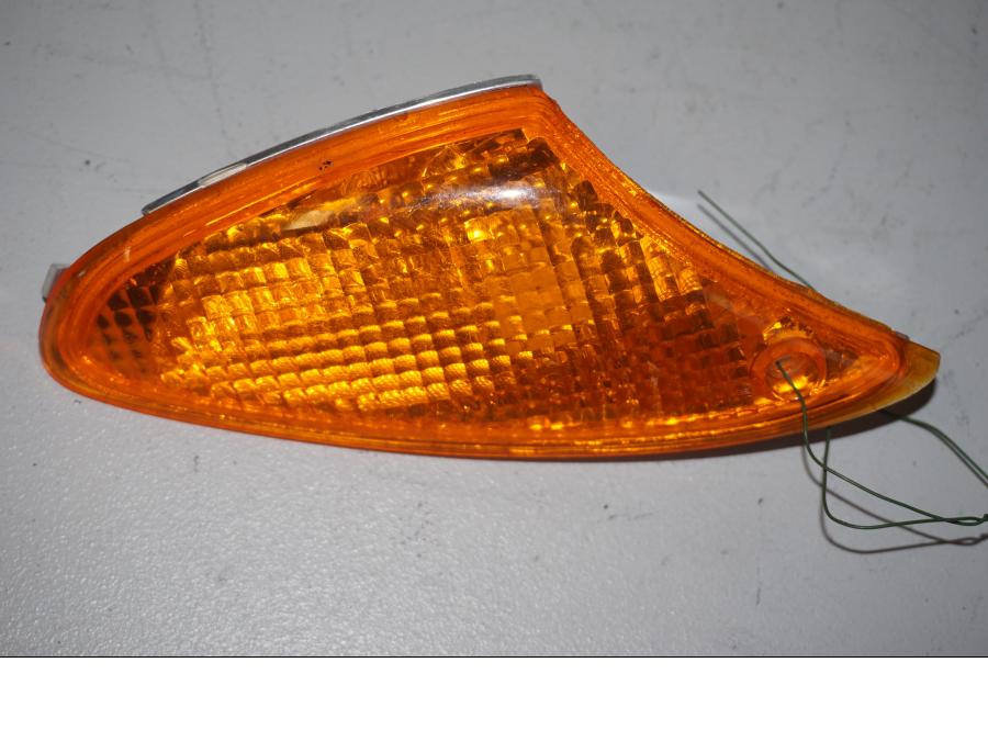 Vänster sida på Blinkers från en BMW K 1300 S -2010 motorcykel.