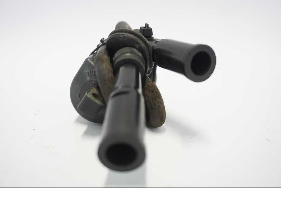 Baksidan på Tändspole från en Suzuki GSX-R 750 -1992 motorcykel.