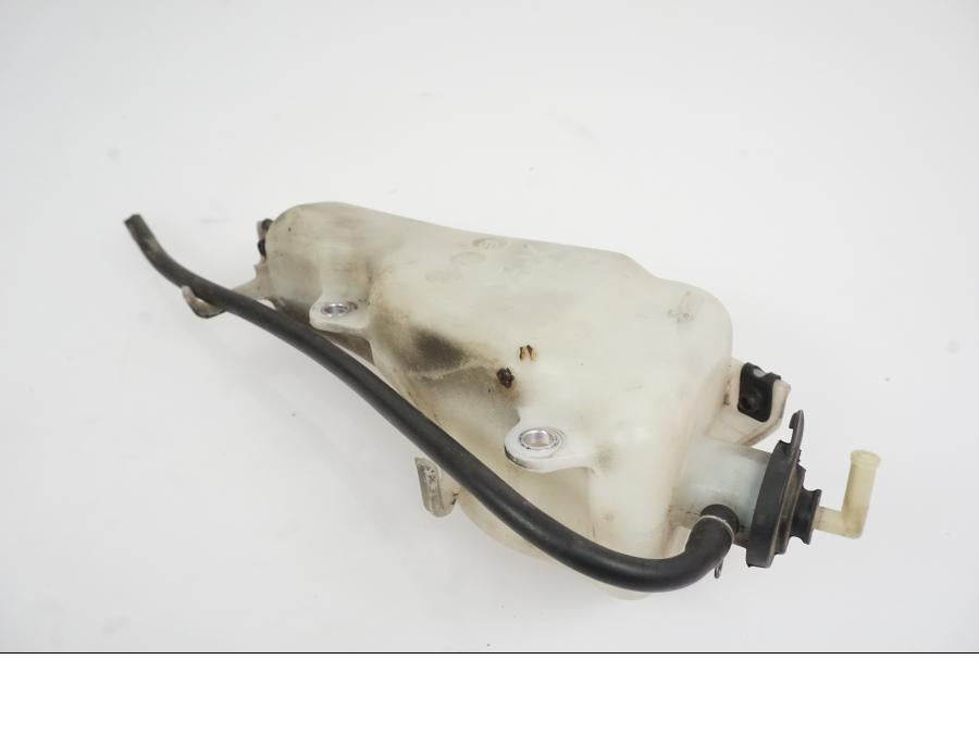 Höger sida på Vattenexpansionskärl från en Yamaha YZF R6 -2006 motorcykel.