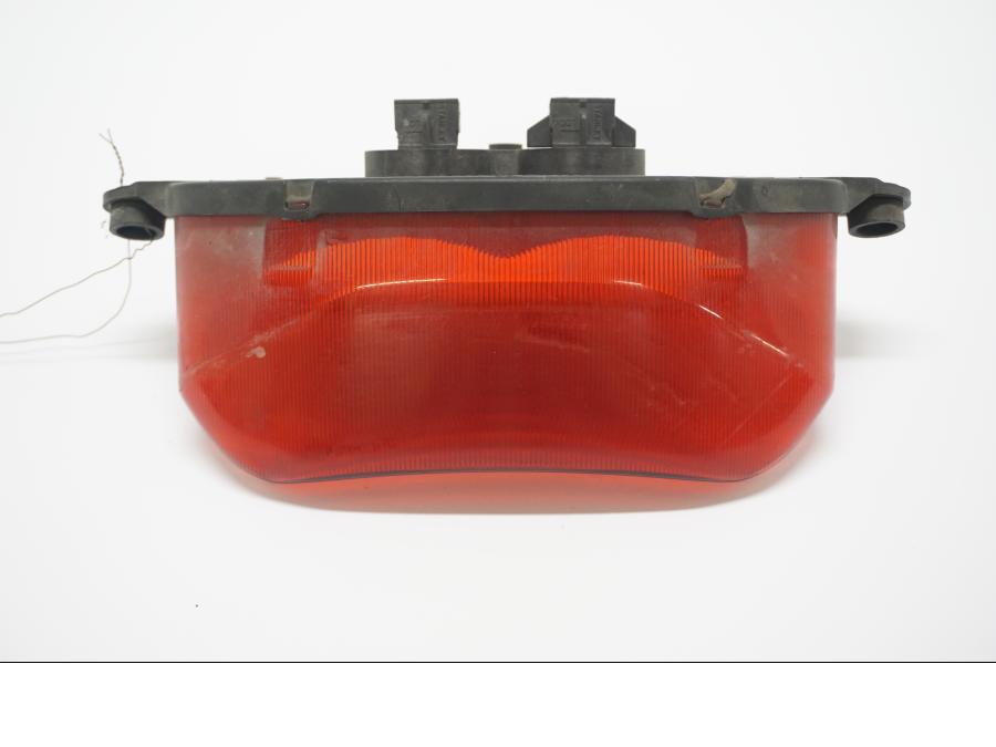 Framsidan på Baklampa från en Honda VTR 1000 F -2005 motorcykel.