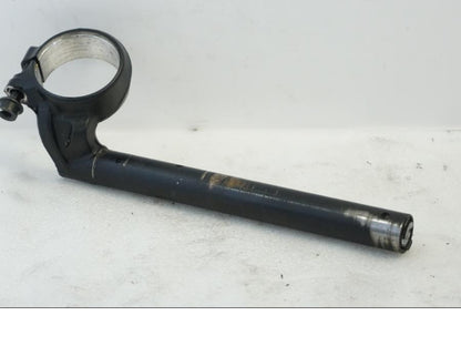 Baksidan på Styre från en Honda CBR 1000 RR -2010 motorcykel.