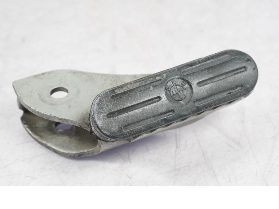 Framsidan på Fotpinne från en BMW R 1200 GS -2005 motorcykel.