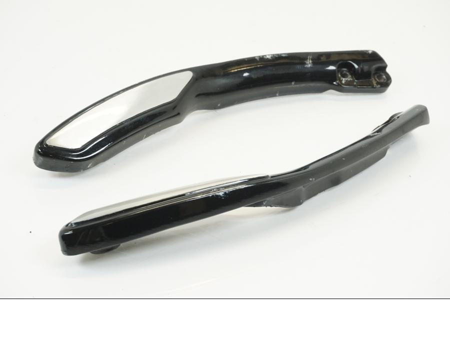 Baksidan på Passagerarhandtag från en Yamaha XV 750 -1998 motorcykel.