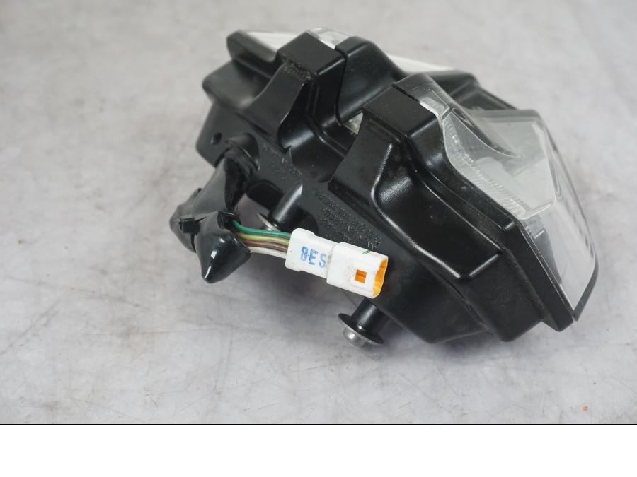 Höger sida på Baklampa från en KTM 1290 Super Adventure S -2022 motorcykel.