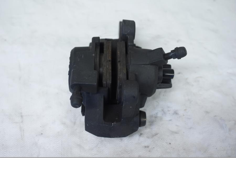 Framsidan på Bromsok från en Suzuki GSX-R 750 -2001 motorcykel.