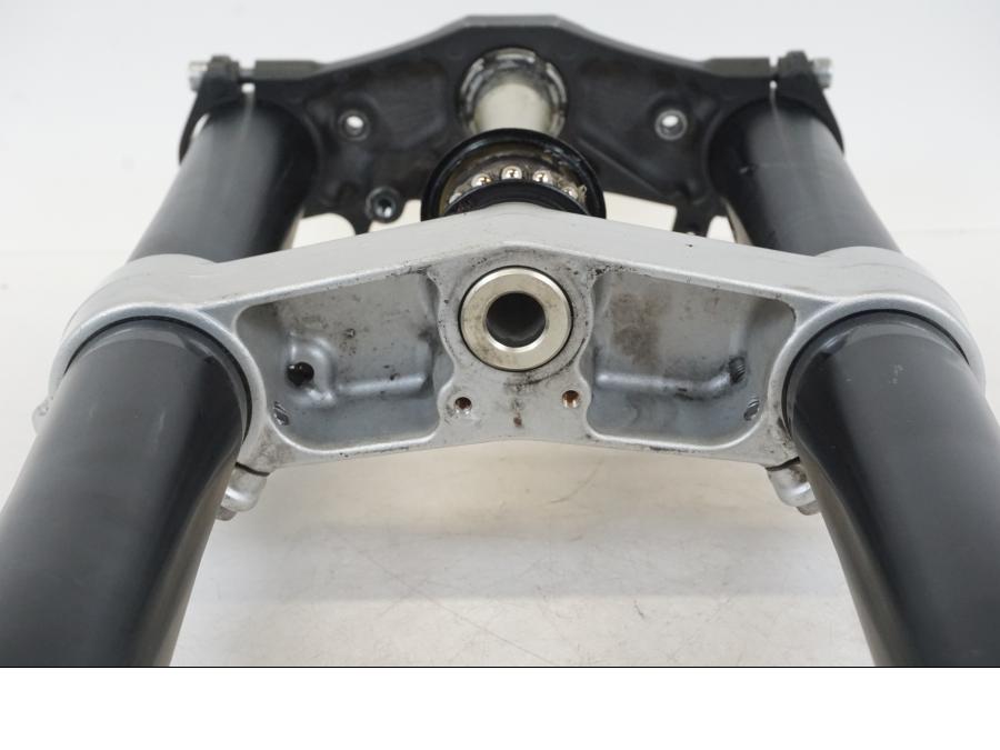 Extrabild2 på Gaffelpaket från en Yamaha YZF 1000 R1 -2009 motorcykel.