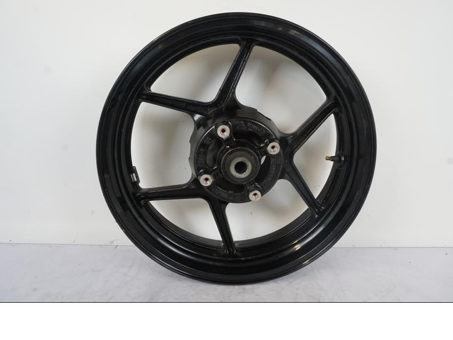 Framsidan på Fälg från en Kawasaki Versys 650 -2014 motorcykel.