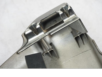 Snett uppifrån på Sidopanel från en Yamaha XVS 1100 -2004 motorcykel.