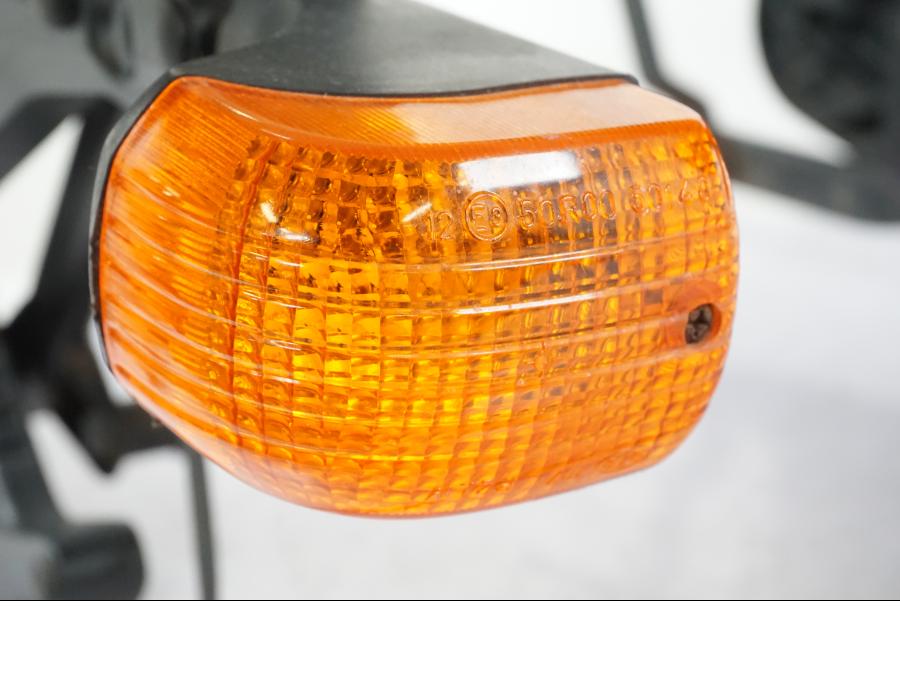 Vänster sida på Sidoväskhållare från en Honda CBR 1000 F -1989 motorcykel.