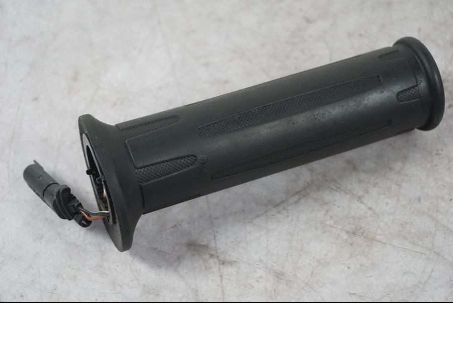 Framsidan på Värmehandtag från en BMW K 1600 GTL -2015 motorcykel.