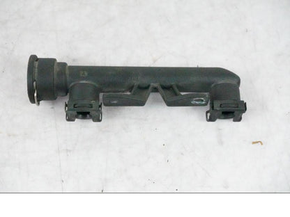 Höger sida på Fuel Rail från en BMW K 1200 S -2005 motorcykel.