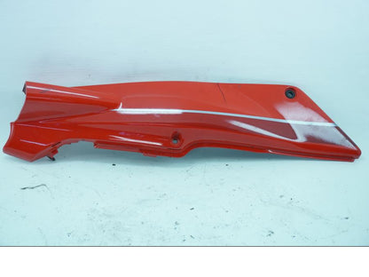 Framsidan på Bakvinge från en Honda VFR 750 -1992 motorcykel.