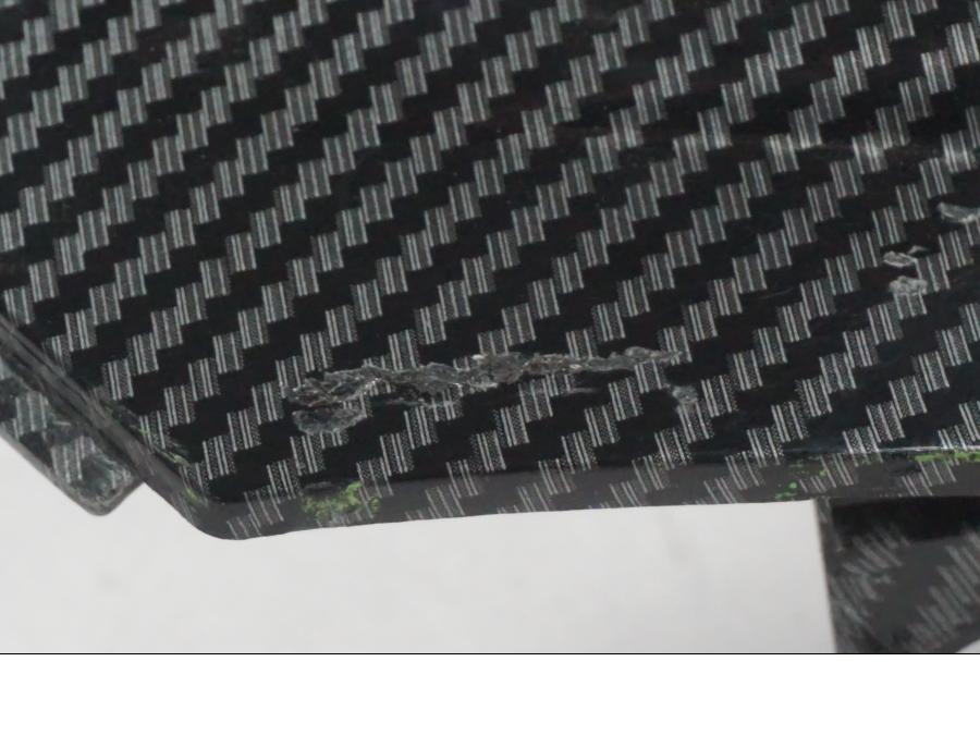 Höger sida på Instrumentpanelkåpa från en Kawasaki ZX-6R -2005 motorcykel.