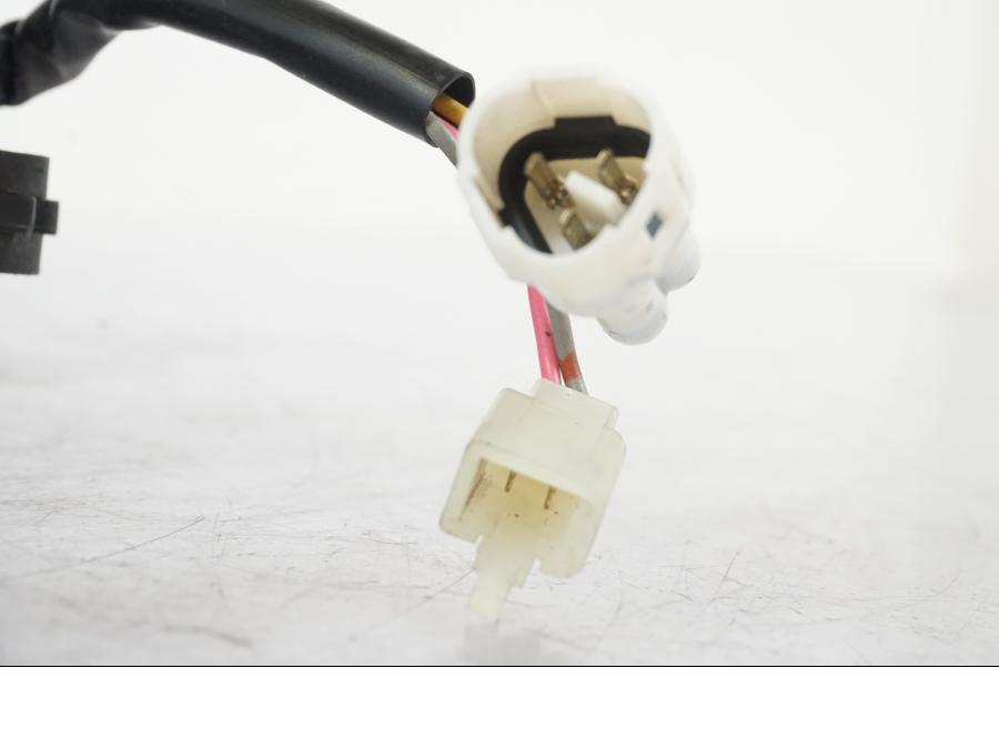 Höger sida på Avgasspjällmotor från en Suzuki GSX-R 750 -2007 motorcykel.