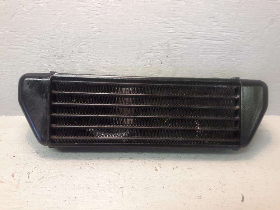 Framsidan på Oljekyl från en BMW K 1200 S -2008 motorcykel.