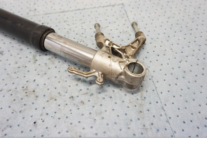 Vänster sida på Gaffelben från en MV Agusta F3 675 -2014 motorcykel.