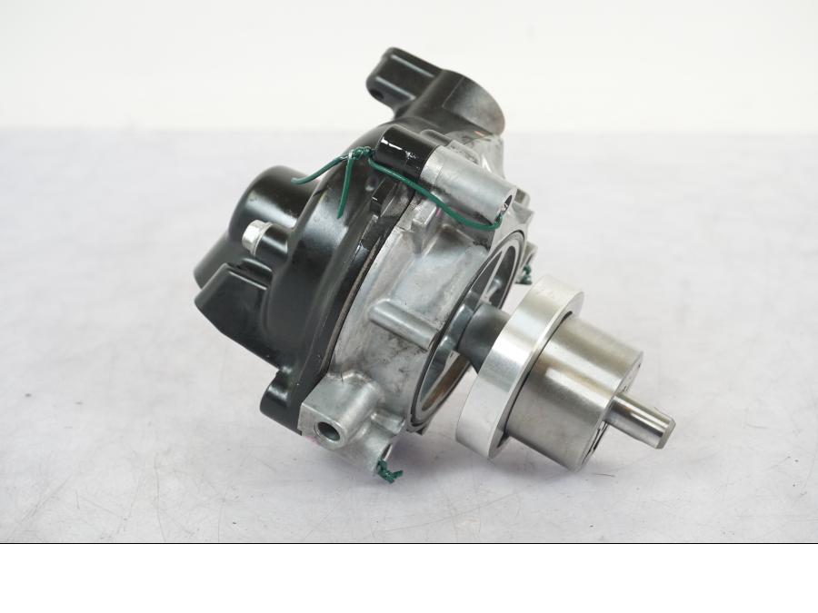 Extrabild1 på Vattenpump från en Kawasaki Z 900 -2019 motorcykel.