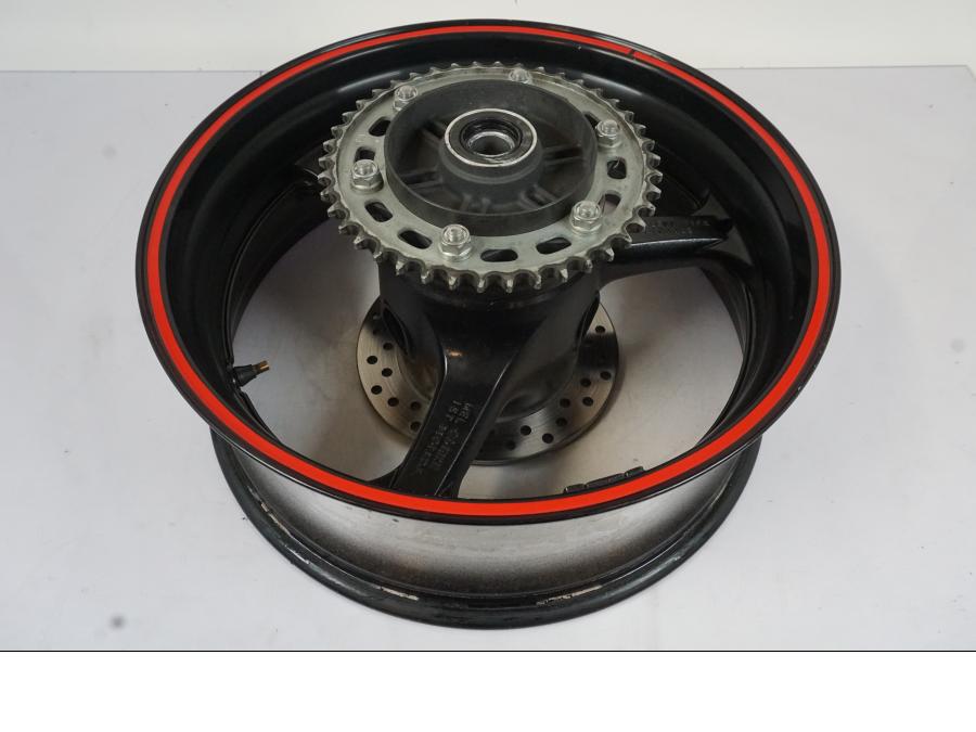 Extrabild1 på Fälg från en Honda CBR 1000 RR -2007 motorcykel.