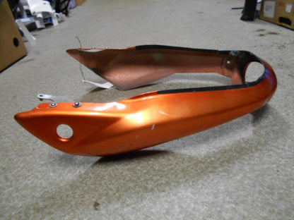 Höger sida på Bakvinge från en Yamaha BT 1100 -2004 motorcykel.