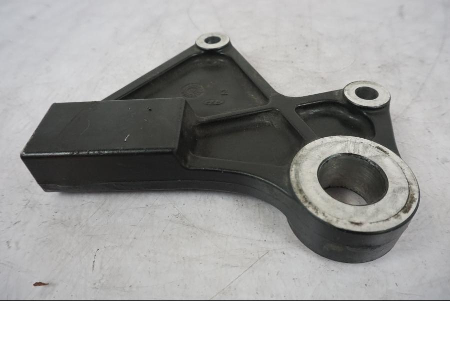 Snett uppifrån på Bromsoksfäste från en Kawasaki ER-6N -2008 motorcykel.