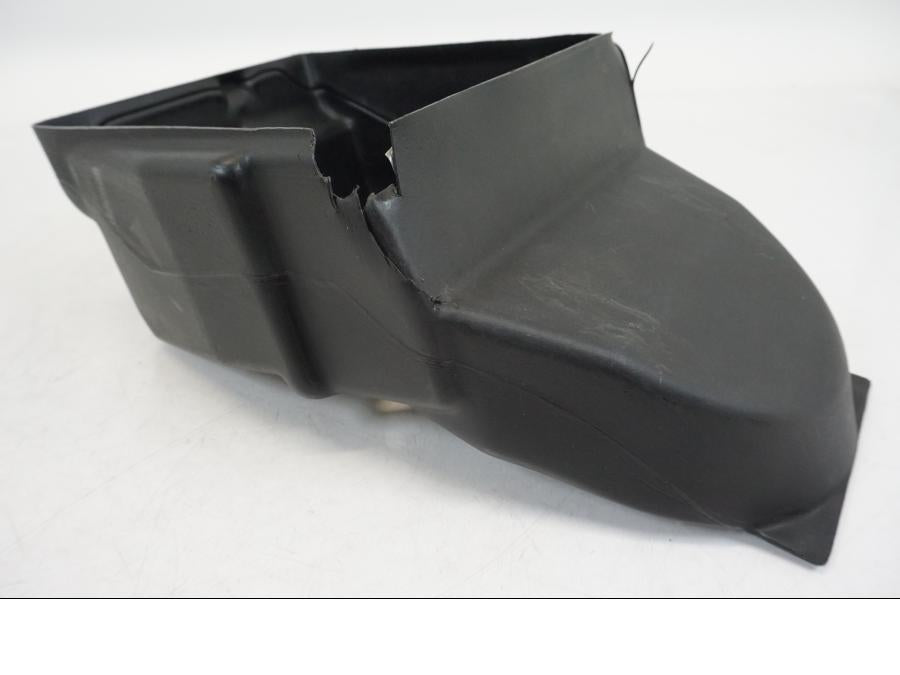 Snett nerifrån på Verktygslåda från en Kawasaki ZX-12R -2000 motorcykel.