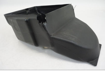 Snett nerifrån på Verktygslåda från en Kawasaki ZX-12R -2000 motorcykel.