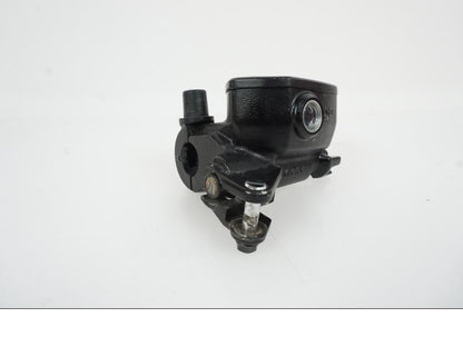 Framsidan på Bromshuvudcylinder från en BMW S 1000 XR -2019 motorcykel.