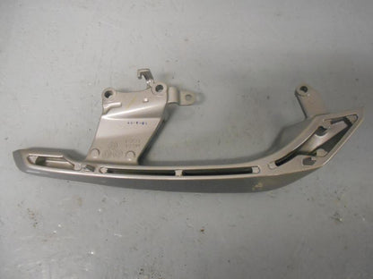 Höger sida på Passagerarhandtag från en Honda CB500x -2014 motorcykel.