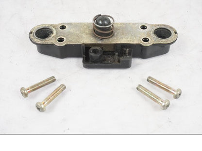 Framsidan på Sadellåsmekanism från en Suzuki GSX 550 EF -1985 motorcykel.