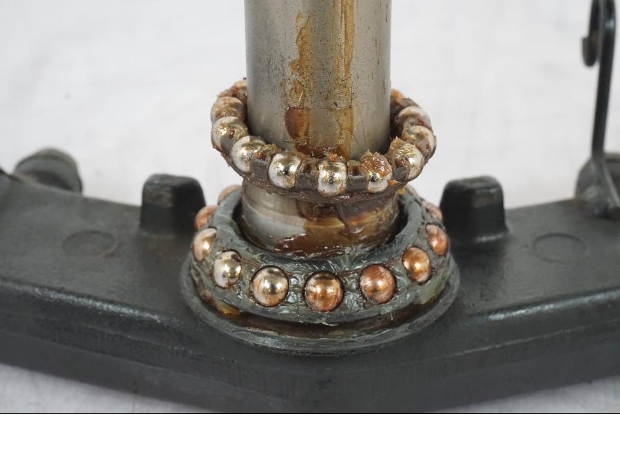 Höger sida på Gaffelkrona från en Honda NT 650 V -2002 motorcykel.