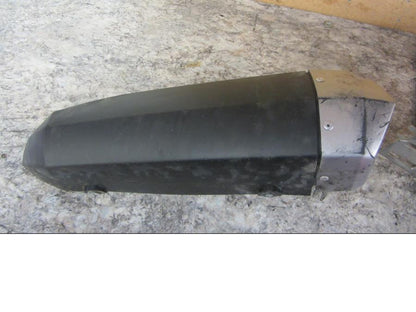 Baksidan på Ljuddämpardekor från en Yamaha XT660Z Tenere -2009 motorcykel.