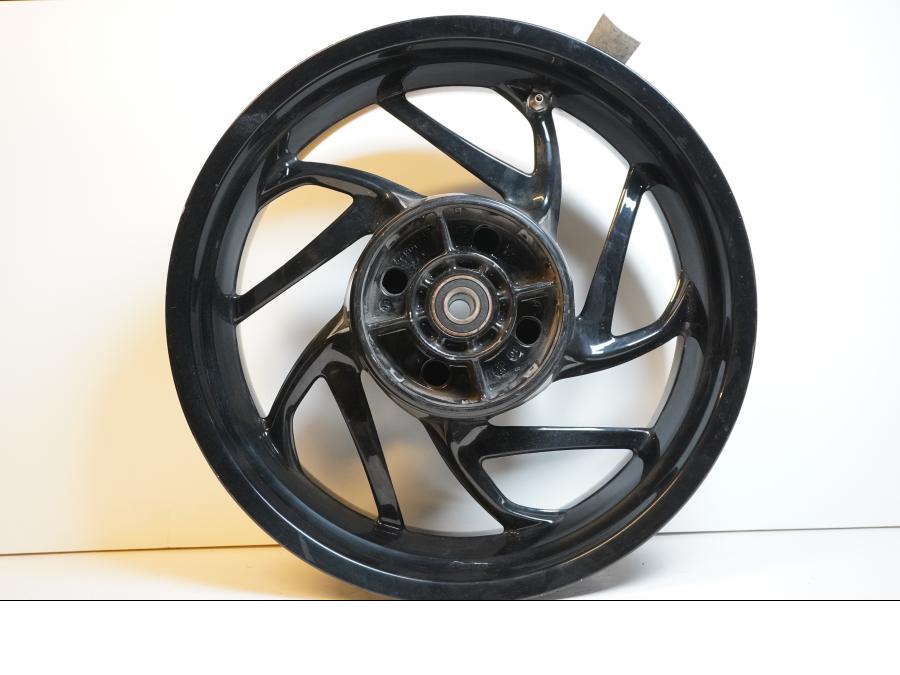 Extrabild1 på Fälg från en BMW F 800 R -2011 motorcykel.