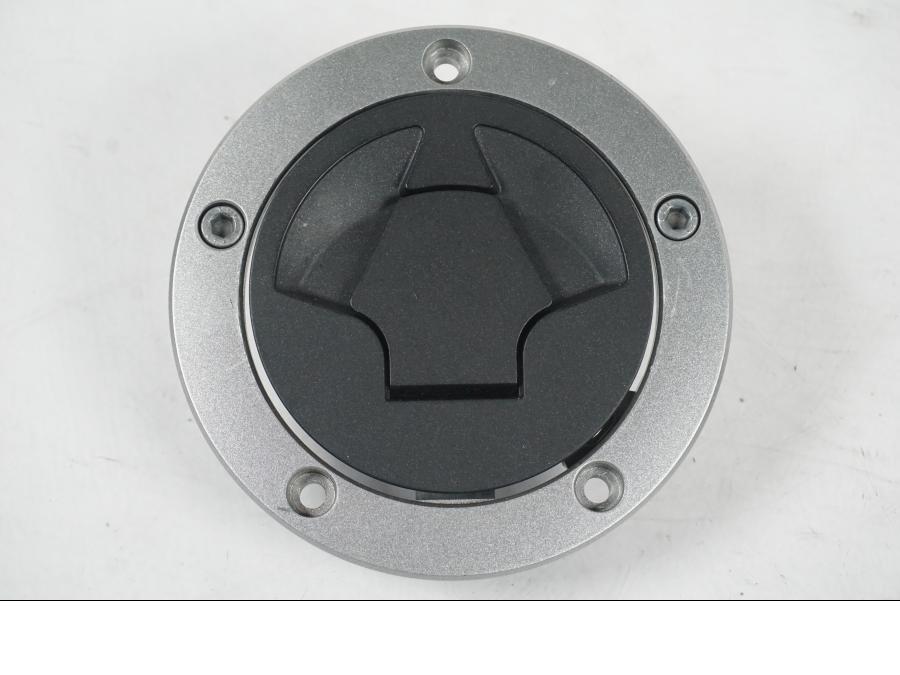 Extrabild2 på <p>Låssats från Kawasaki Z 800 ABS 2014.</p>

<p>1st nyckel, tändningslås, immobilizer, immobilizer amplifier, tanklock, sadellås och CDI/ECU.</p> motorcykel.